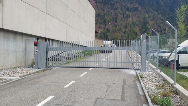 Vertikaltor für schweizer Armee